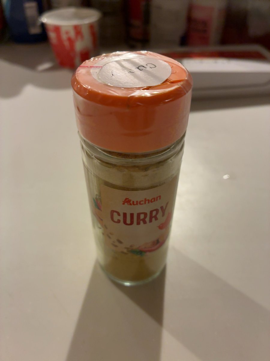 y_a_r_h's tweet image. 無事に帰国しまして、カレースパイスをお土産にもらいました。