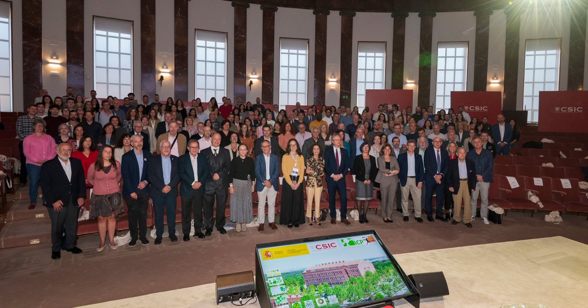CSIC's tweet image. 🔬El #CSIC es el mayor organismo científico de España, con 124 institutos
👩🔬👨🔬 Sus equipos realizan investigación básica para ampliar las fronteras del conocimiento
🧵 En este hilo te contamos las noticias destacadas de esta #SemanaCSIC
➡️ f.mtr.cool/qmnfduaimm