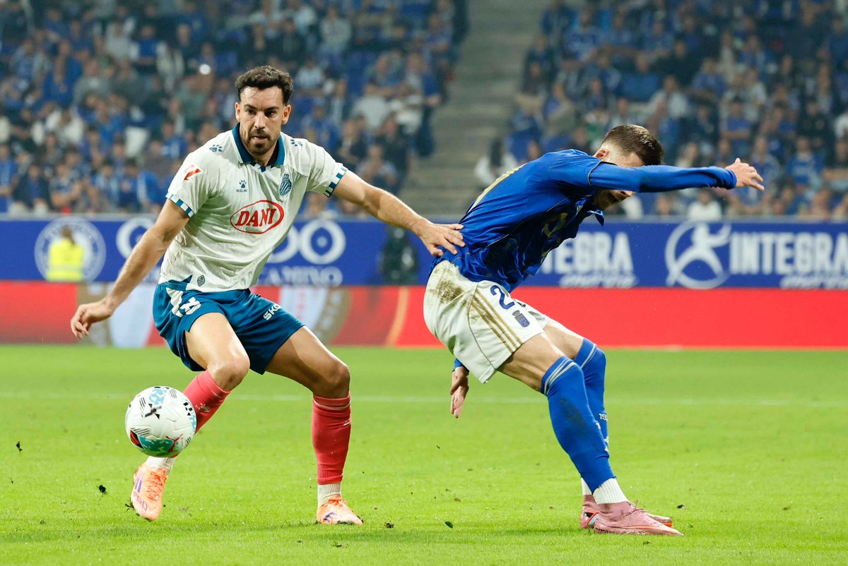 Qué victoria tan importante la que conseguimos ayer.
Os esperamos a todos el sábado en el templo 🤍💙💪🏼 #RCDE