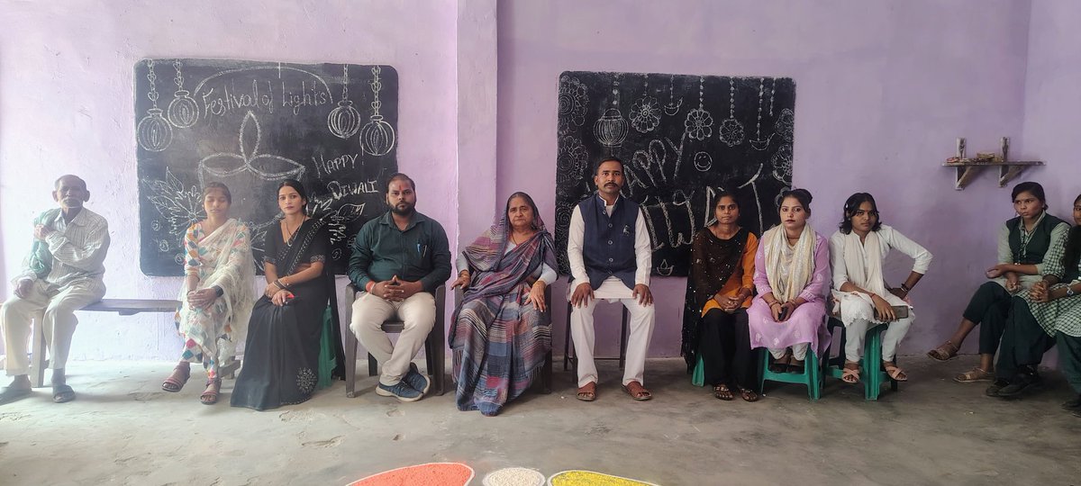 bhimarmympi's tweet image. आज हमने अपने विद्यालय के सभी #शिक्षक एवं #शिक्षकों को और #अतिरिक्त_स्टाफ को मिष्ठान व सम्मानित भेंट देकर #दीपावली की शुभकामनाएं दी। आज यह अवसर मुझे अपने महापुरुषों के त्याग और संघर्ष की बदौलत मिला है जिसके लिए मैं जिंदगी आभारी रहूंगा ।
#प्रधानाचार्य_विजय_कुमार_आजाद