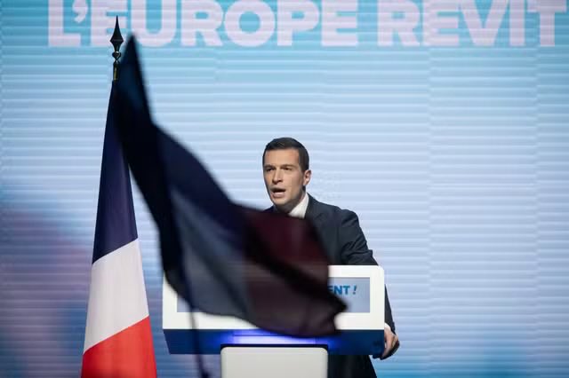 Champagne, chauffeur privé… Jordan Bardella encore retoqué sur ses frais de campagne aux Européennes

La justice a confirmé que le contribuable n’avait pas à rembourser une partie des dépenses de la tête de liste du Rassemblement national lors du scrutin de 2024. Plusieurs