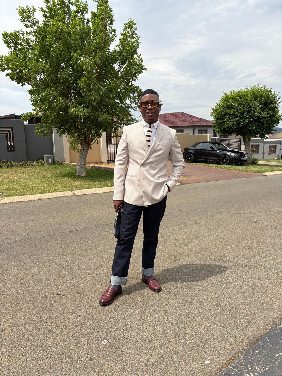 TebogoMakoe's tweet photo. Easy like Saturday morning. 😎🤟🏾 https://t.co/EkXc40hWJ3