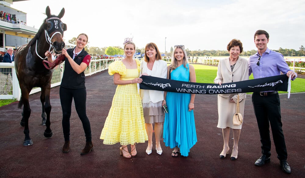 Diamond Scene powers home to take out the $200,000 Group 3 Liquor Barons–Eurythmic Stakes! 🏆

Last seen in the Perth Cup, the stayer returned in style for a well-deserved victory.

Congratulations to the Peters family, jockey Clint Johnston-Porter, trainer Michael Grantham and