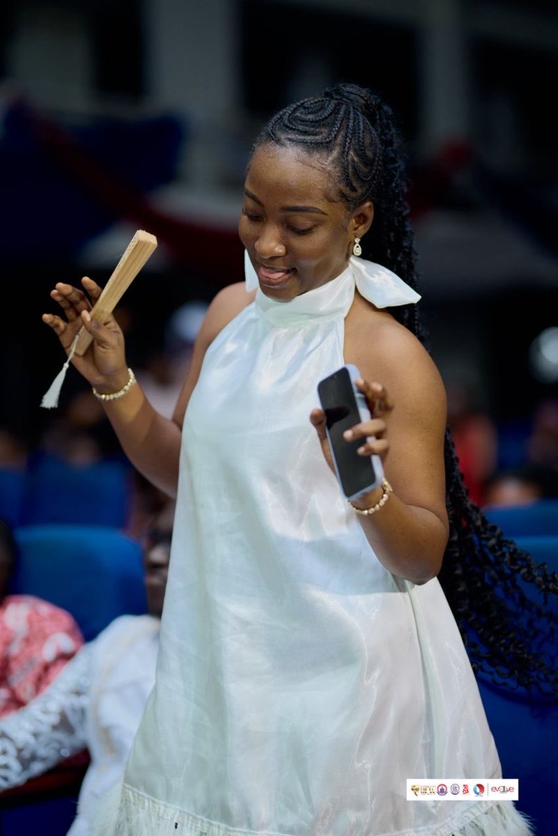 Make your Saturday so beautiful that even your soul smiles 💛