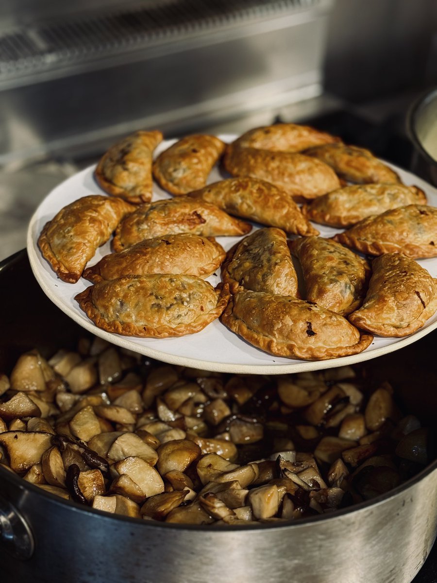 andres madrigal tweet media