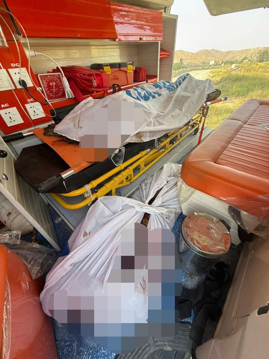 zirabhq's tweet image. Yesterday, just hours before the reported Pakistani airstrike (still unconfirmed and possibly propaganda), Taliban terrorists carried out an SVBIED attack, killing women and children. Around 5 to 6 innocent civilians and 6 security personnel were martyred. 
Never forget, Nforgive