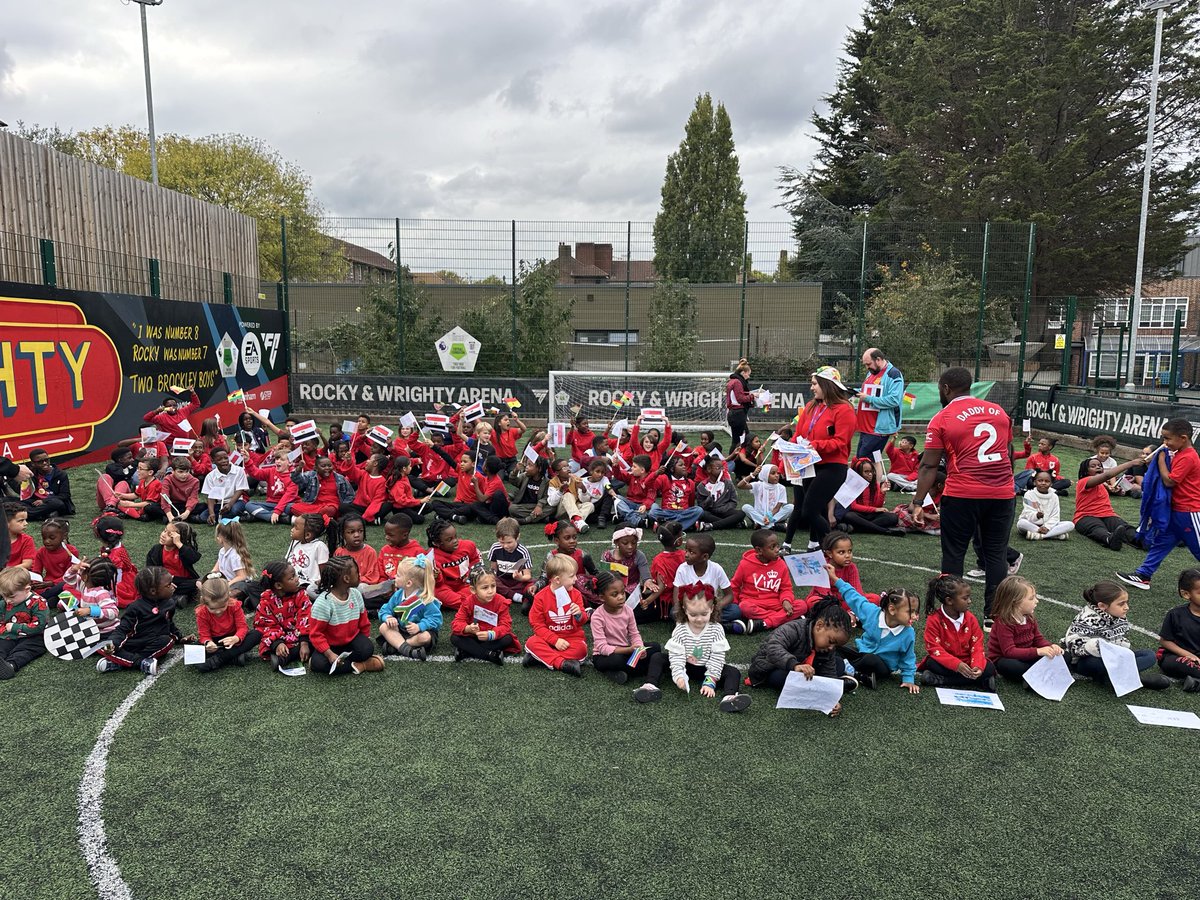 What a way to end the half term. Penalty shootouts and Show Racism The Red Card ⚽️ <a href="/IanWright0/">Ian Wright</a> 
<a href="/thesteptrust/">STEP Academy Trust</a> #PUPAC #Lewisham #school #Brockley #London #teachers #education #books #reading  #football #showracismtheredcard #srtrc