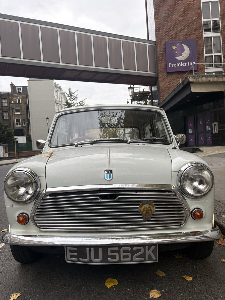EarlsCourtLife8's tweet image. A Mini Mark III from 1972 built by British Leyland spotted in Earl’s Court #mini #earlscourt