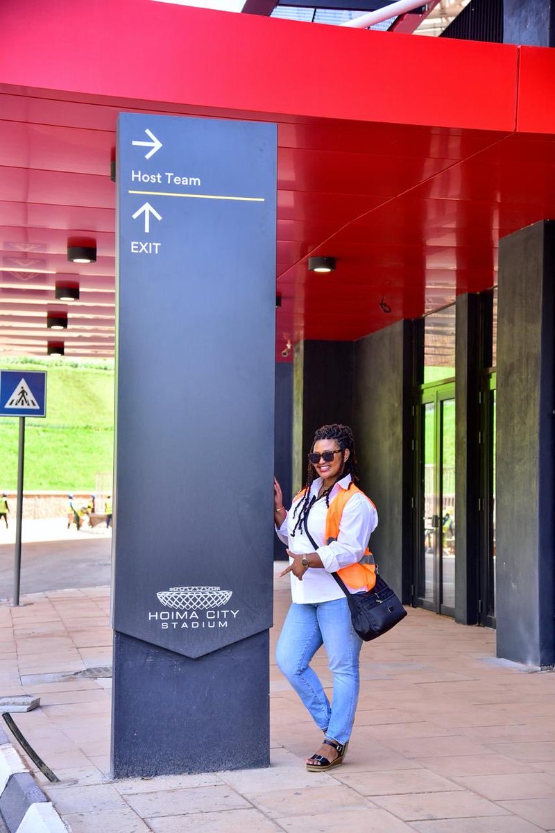 natkundasandra's tweet image. A good work week is a good work week! 🙌🏽

I had such a great time tagging along with our NITA-U technical team in Hoima City as they carried out a site inspection and supervision visit at the Hoima City Stadium. ⚙️

#DigitizeUG #PoweredByNITAU