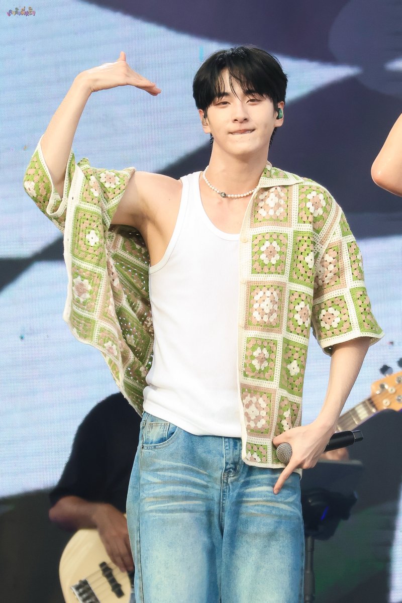 yyying_yy's tweet image. 2025.10.18 | #TadATLAS

พี่แทดค้าบบบบ 🔥

#ATLAS_th
#TALAYMusicFestivalxATLAS