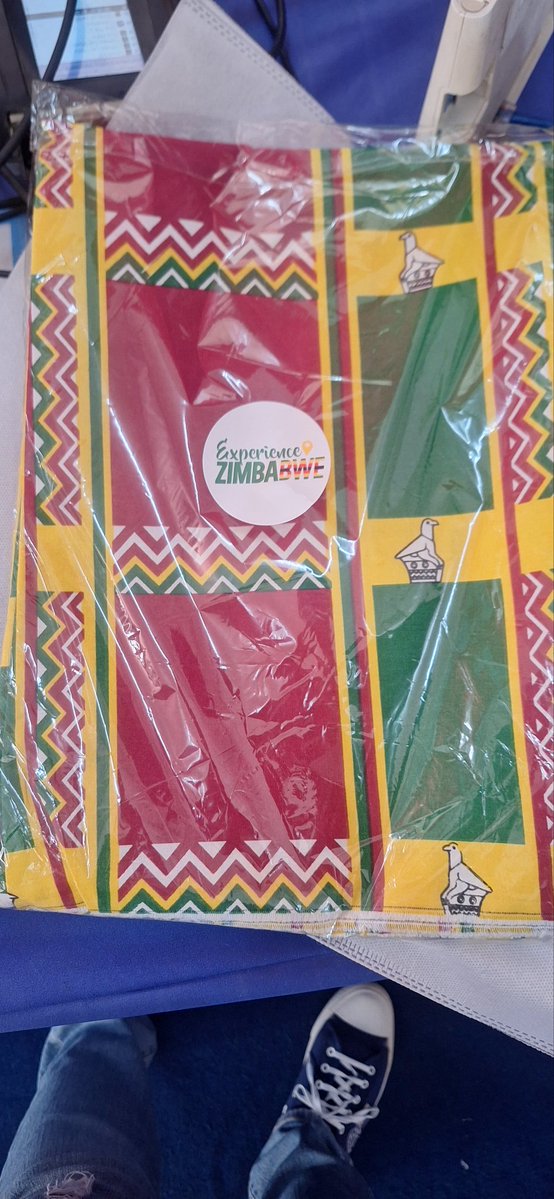 I got the chance to buy the National fabric at the 22nd Zanu PF Annual National Conference in Mutare.
#MyZim #PatrioticBae #MweneweJira