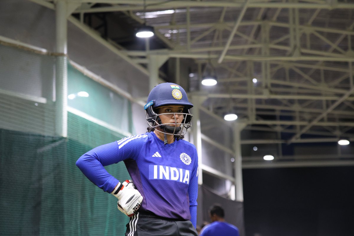 BCCIWomen's tweet image. Putting in the hard yards 💪
#TeamIndia all in readiness for their next challenge in #CWC25 🤜🤛
#WomenInBlue | #INDvENG