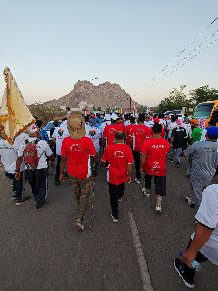 oman_ms_heroes's tweet photo. شارك فريق أبطال جبال عمان اليوم 2025/10/18 في مسير وادي العين السادس الذي ينظمه فريق وادي العين للمسير والمغامرات ببلدة العبلة بولاية عبري.
حيث شارك الفريق بأكثر من 25 عضوا في المسار الذي بلغت مسافته 10 كيلو مترات.
#مسير_وادي_العين_السادس  #نادي_عبري  #ولاية_عبري https://t.co/P71acmkJsp