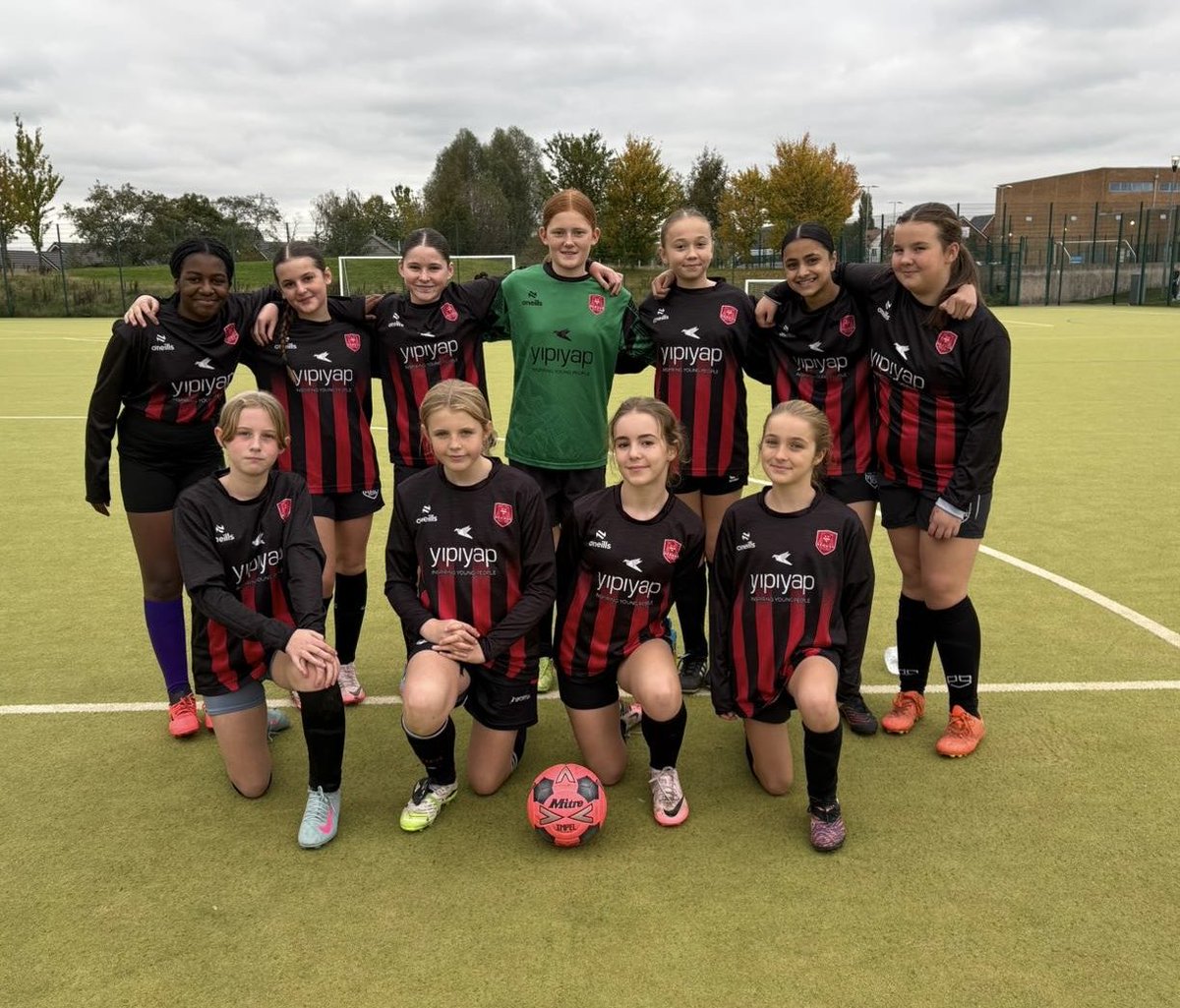 Our U13 girls bounced back from a defeat earlier in the week to win 5-1 in the 2nd round of the County Cup! Fantastic resilience and courage displayed. Special mention to GK Layla for GOTG - her second of the week! 👏⚽️ #teamnewman <a href="/MrsKP_Newman/">Mrs Phillips</a> <a href="/NewmanRCCollege/">Newman Catholic College</a>