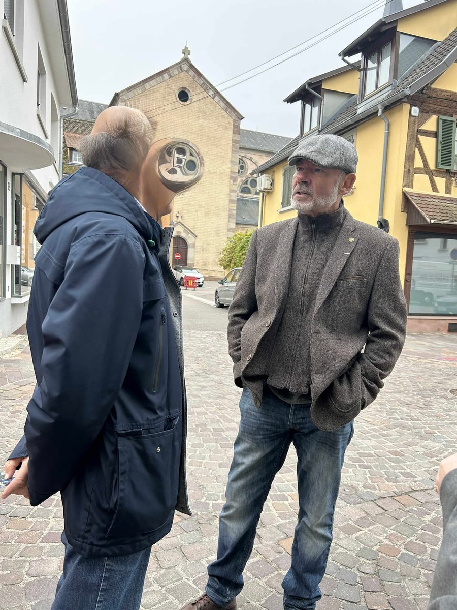 Th_ESTEVE's tweet photo. Sur le terrain à Erstein 🇫🇷
Beaucoup d’échanges, une même attente : le besoin de changement.
Merci à nos militants présents pour leur détermination 💪
#TractageRN #Erstein #RassemblementNational https://t.co/Un3SkFzwAt