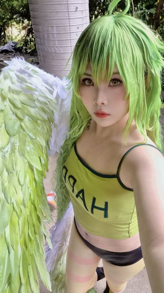 날개 하면 셀카 못찍는 다구요...(한손만 착용하기..