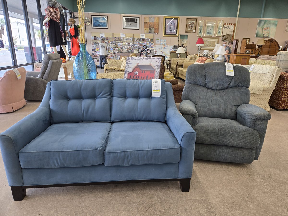 LT_Thrift's tweet image. LAST DAY of 50% off Housewares, Home Decor &amp;amp; Furniture Sale today at all locations!🛋️🪑🖼️  10/18

𝑆𝑜𝑚𝑒 𝑒𝑥𝑐𝑙𝑢𝑠𝑖𝑜𝑛𝑠 𝑚𝑎𝑦 𝑎𝑝𝑝𝑙𝑦. 𝑰𝒕𝒆𝒎𝒔 𝒔𝒉𝒐𝒘𝒏 𝒂𝒓𝒆 𝒇𝒓𝒐𝒎 𝒐𝒖𝒓 𝑵𝒆𝒘 𝑷𝒐𝒓𝒕 𝑹𝒊𝒄𝒉𝒆𝒚 𝒔𝒕𝒐𝒓𝒆.💙 #thrift #thriftingcommunity #hospicethrift