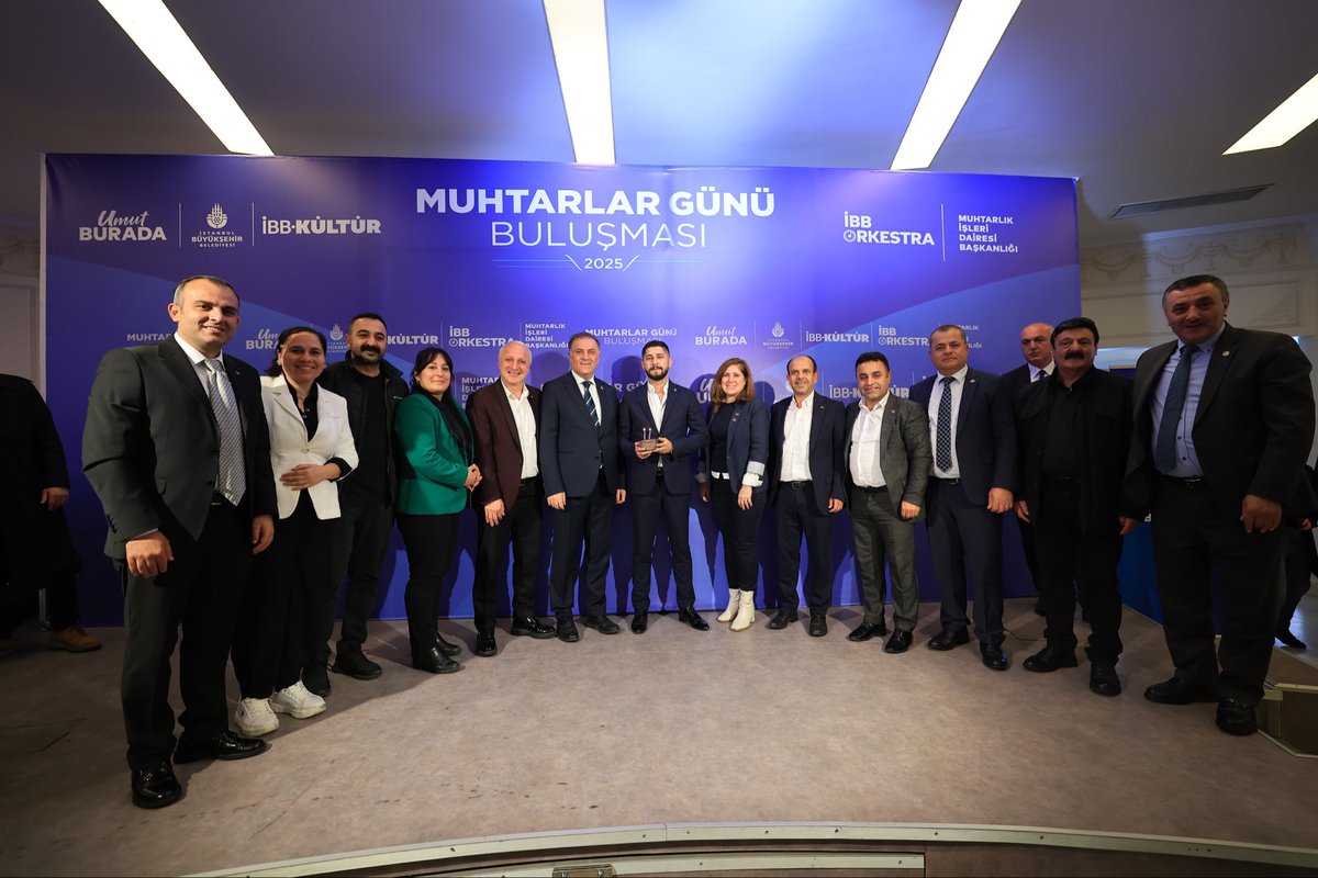 19 Ekim Muhtarlar Günü vesilesiyle mahallelerimizin sesi muhtarlarımızla bir araya geldik. 

Şehrimizin her köşesinde emek veren tüm muhtarlarımıza özverili çalışmaları için teşekkür ediyorum.