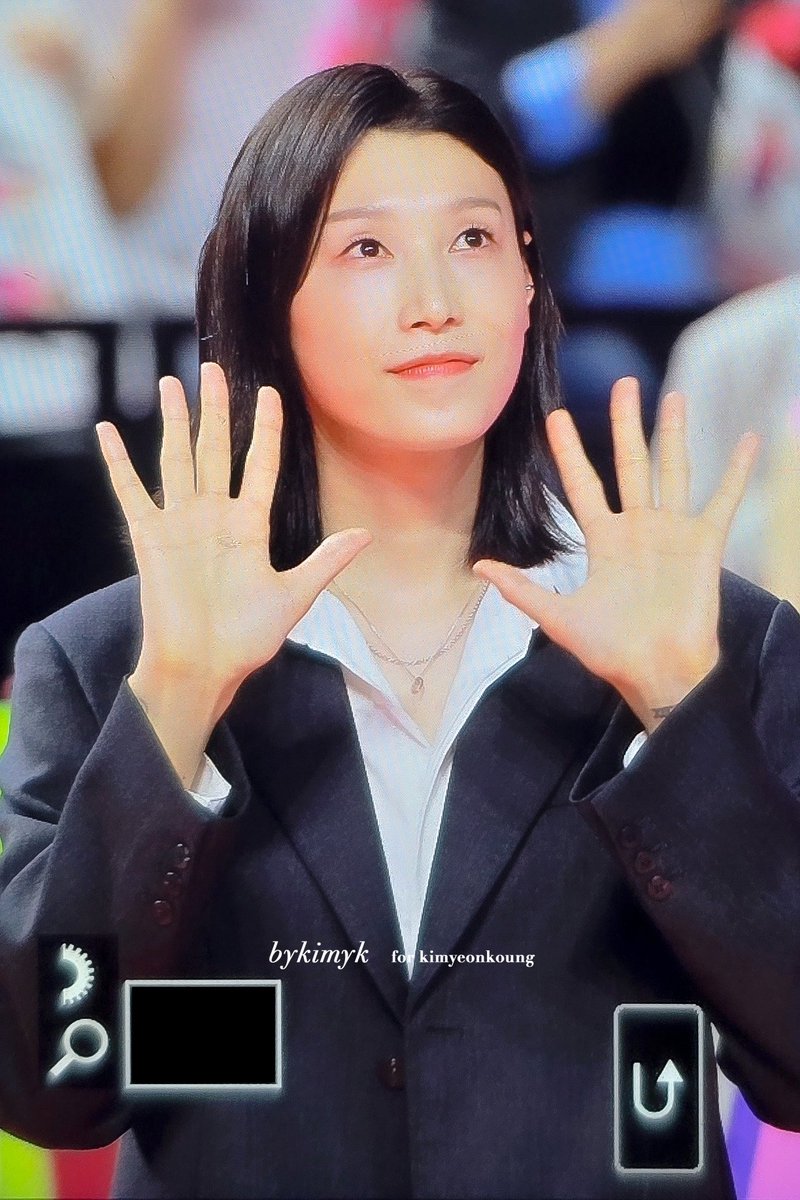 bykimyk tweet media
