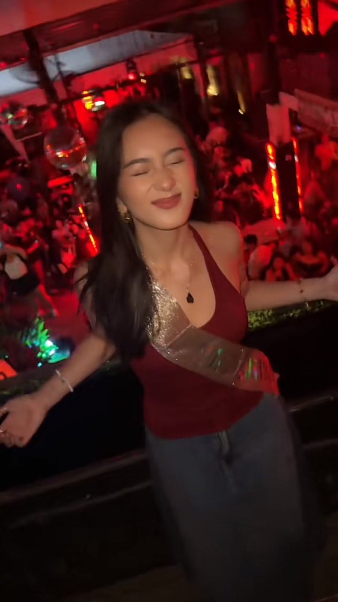 exondhyaa's tweet image. ay ay ay ay omgggg #HyacinthCallado 

vt.tiktok.com/ZSUXUGCHf/