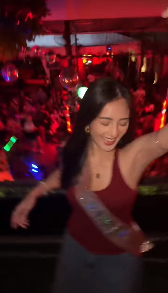 exondhyaa's tweet image. ay ay ay ay omgggg #HyacinthCallado 

vt.tiktok.com/ZSUXUGCHf/