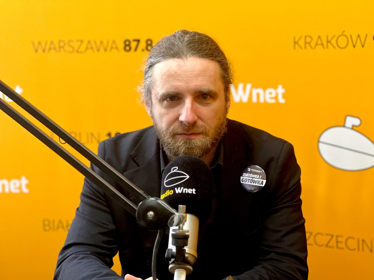 Dziś 49 lat kończy jeden z największych ideowców w polskiej polityce. 

Sto lat Dobromir! 🥂
