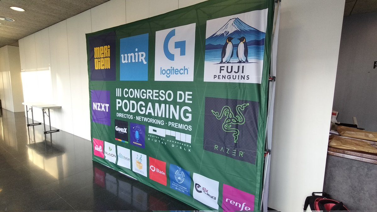 JoseJinsei's tweet photo. Hoy toca día de congreso, ando por el III Congreso de Podgaming en Elche, hay muchas ganas de escuchar las ponencias y podcast en directo, y charlar con la gente guay que anda por aquí! 🎙️ @Podgaming_ @GAMELX https://t.co/87cg7HWmtO