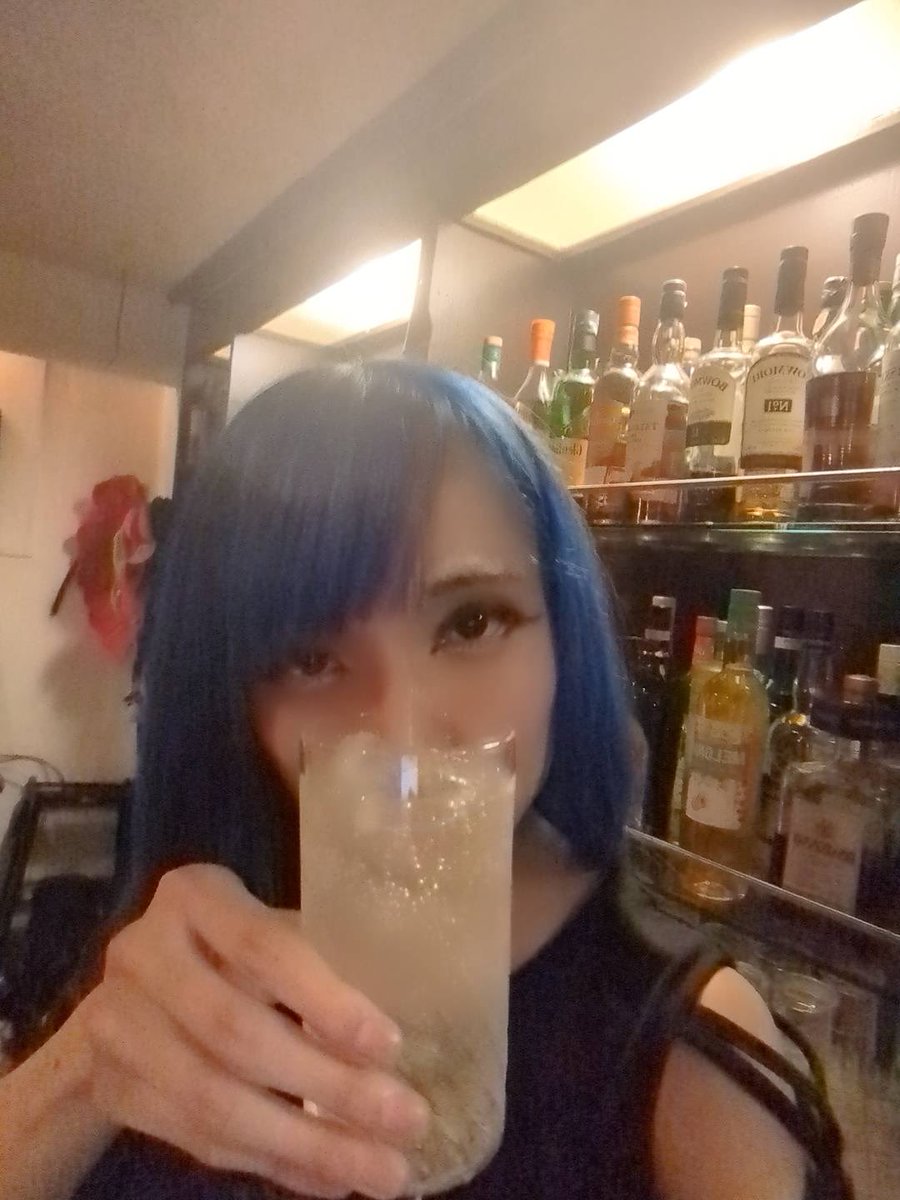 18日(土)KaliYugaオープンしました。
今日は、誕生日のベルが居ます。
たぶん
19:00〜25:30誕生日ベル
19:00〜26:00幽月