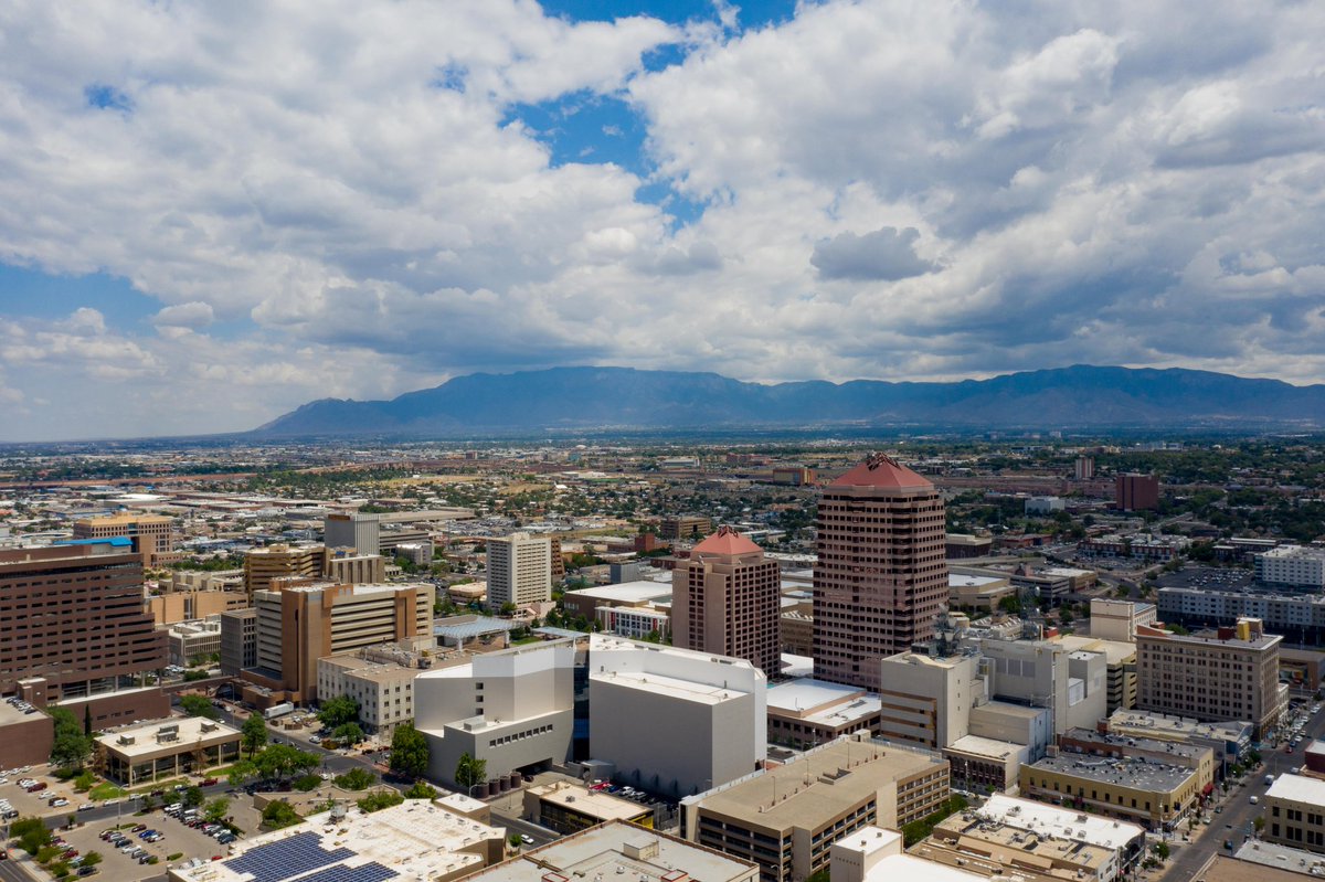 WWaltuhh's tweet image. Bee 5,526 is going to ALBUQUERQUE!
