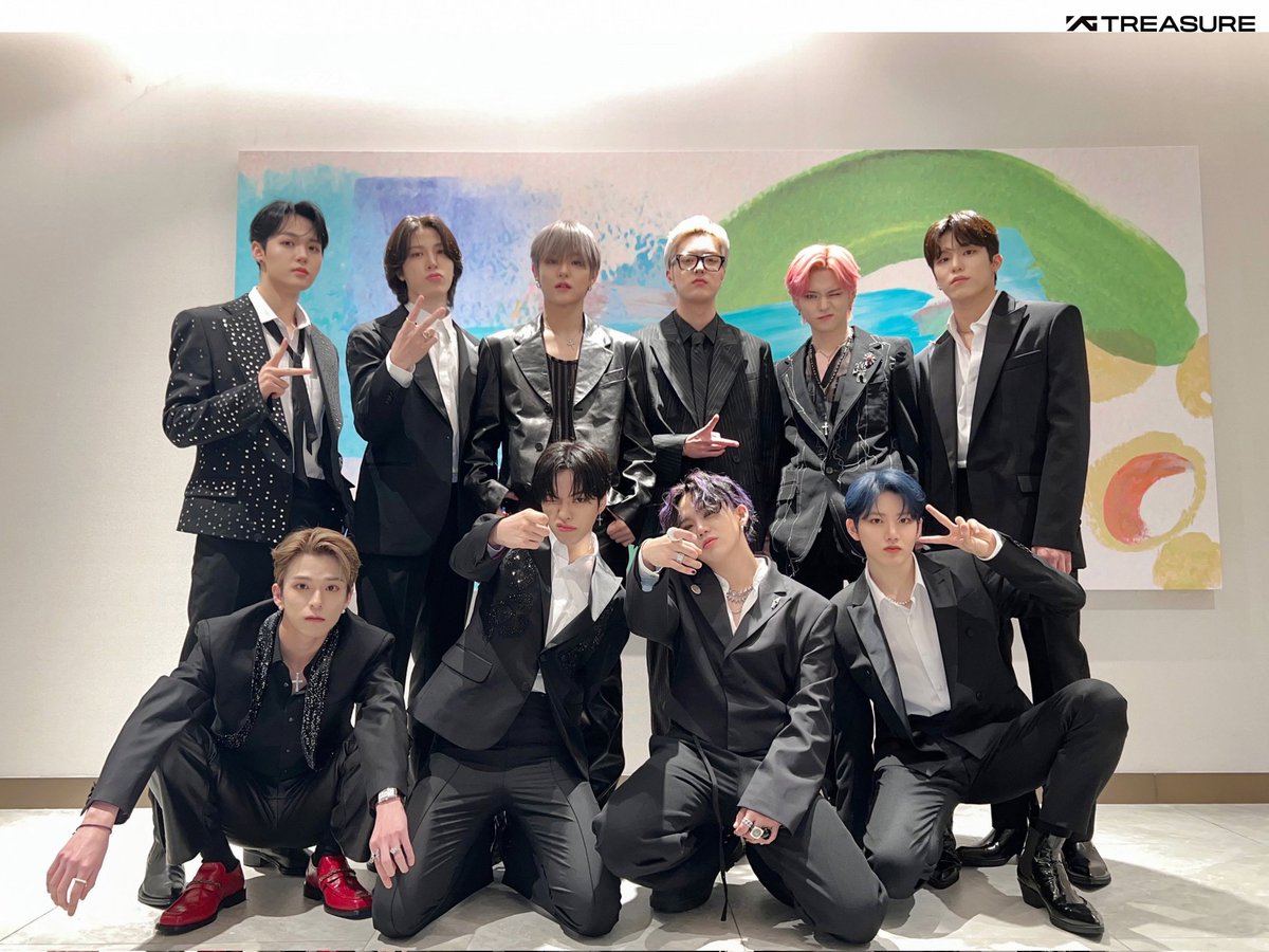 I vote #TREASURE for Fans’ Choice - Male Award #2025MAMAVOTE