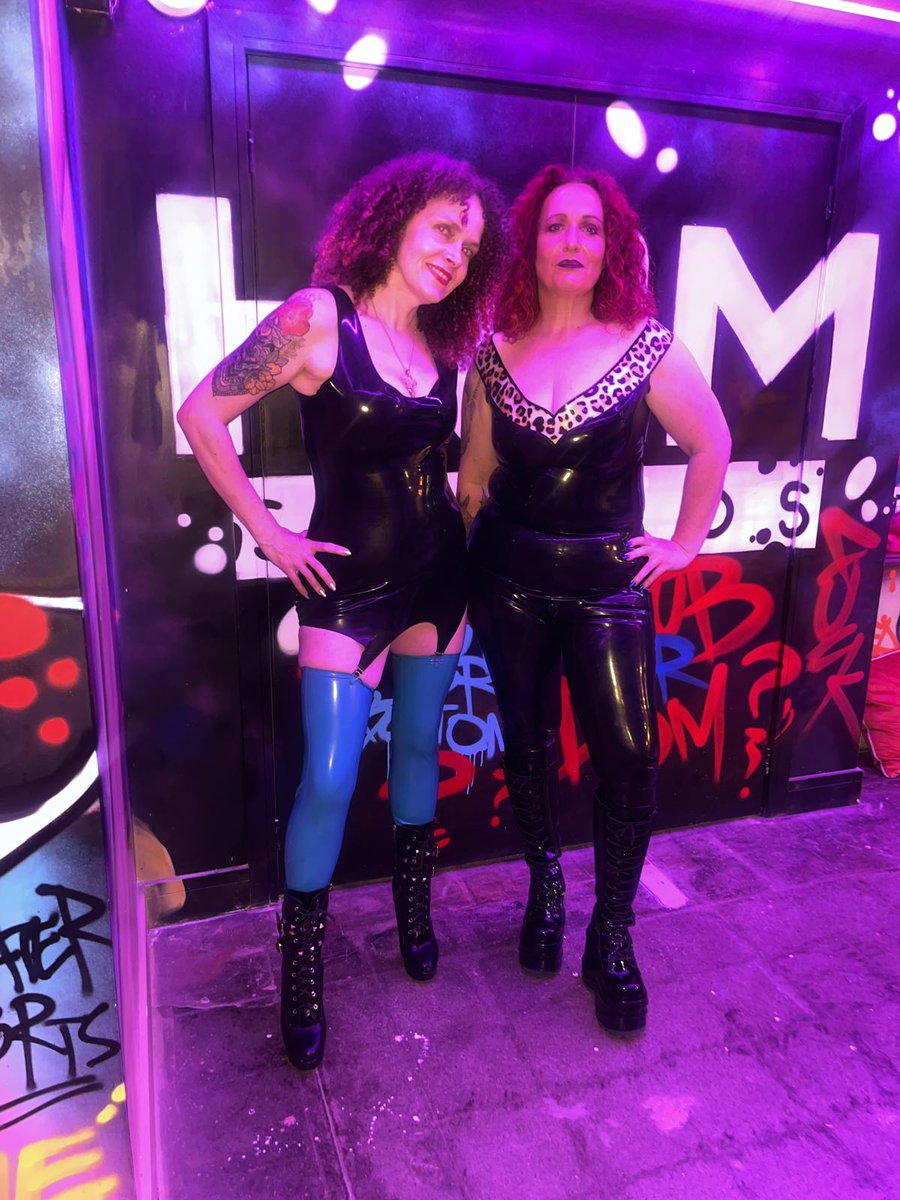 Wow! What a night <a href="/GynarchyG/">GynarchyGathering</a>  with sis <a href="/elaina_mistress/">𝕸𝖎𝖘𝖙𝖗𝖊𝖘𝖘 𝕰𝖑𝖆𝖎𝖓𝖆</a> 

Impromptu 7 sub encouraged bi session? Go on then! So amazingly hot and filthy!

No pics from last night unfortunately until the professional ones are released, so here's one We made earlier😆