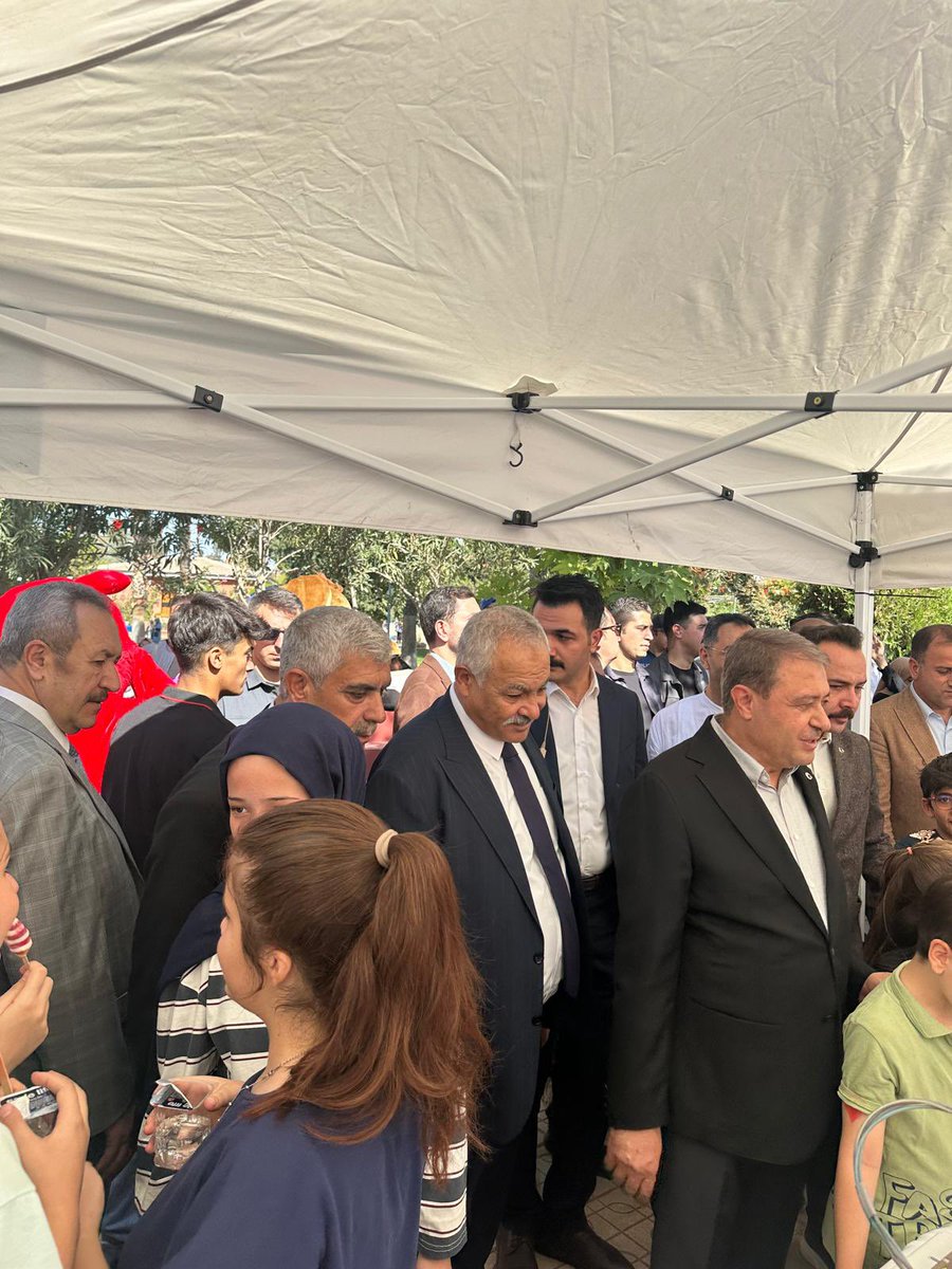 Şanlıurfa Valiliği öncülüğünde düzenlenen;  Şanlıurfa Çocuk ve Gençlik Buluşması’na İl Başkanımız Sayın Ahmet Yetimoğlu, Karaköprü Belediye Başkanımız  Sayın Nihat Çiftçi katılım sağlamıştır. 
<a href="/ahmetyetimoglu_/">Ahmet Yetimoğlu</a> 
<a href="/nihatcftc/">Nihat ÇİFTÇİ</a>
