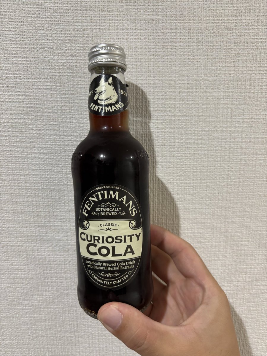 excel_pc's tweet image. 娘から教えてもらった！
世界おいしいコーラらしい！
1本400円なり〜
