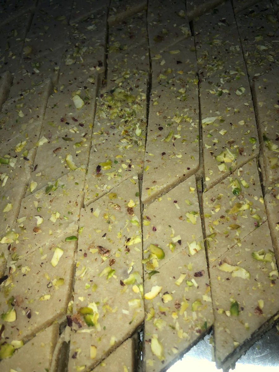 GovindasRestuar's tweet image. Bring home the sweetness of Diwali! 🪔
At Govindas, every sweet is made fresh, filled with love, and packed to perfection — ready to light up your celebrations! 💫

📍 Plot 9 Dewinton Rd, Opp National Theatre
📞 0757 418 590 | Bulky orders available

#DiwaliDelights #IndianSweets