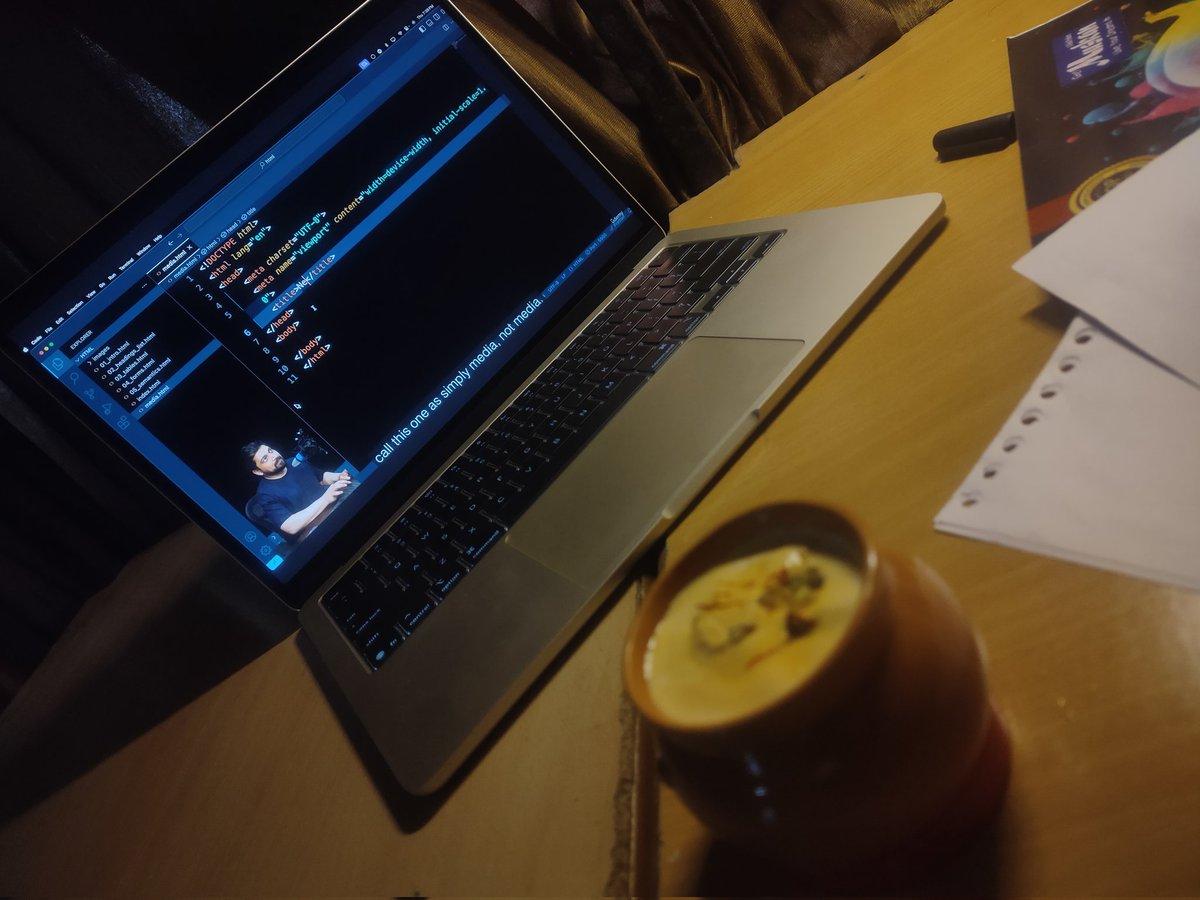 himanshu_ji_y's tweet image. Kulhad bhi hai
Code bhi hai
Mister H bhi hai
Lekin kulhad me chai nhi icecream hai
 Web development continue.......
#chaiaurcode 
#WebDevelopment 
#cse 
#Freshman