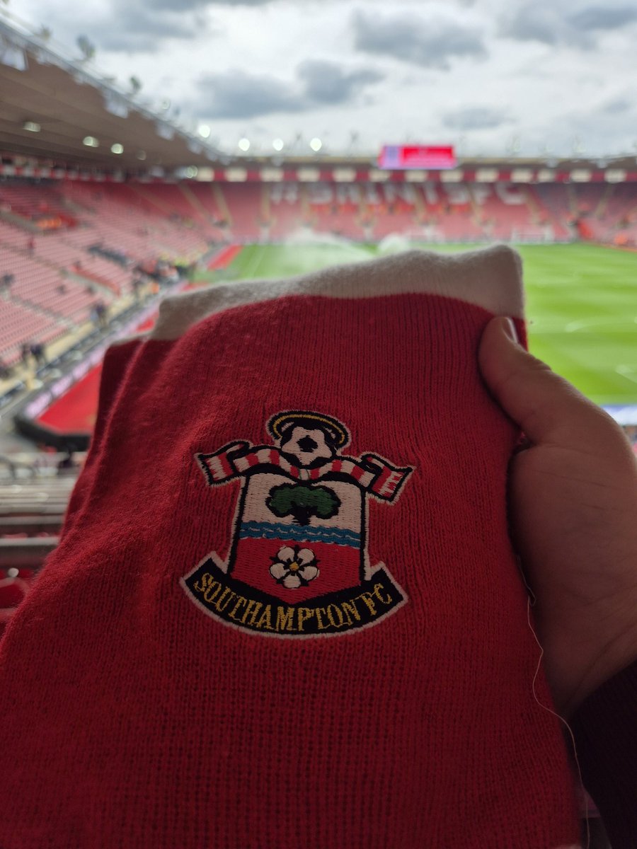 Chris Loader tweet media