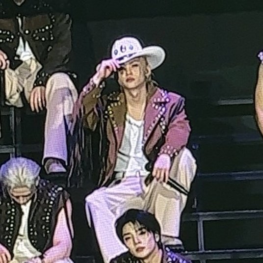 bobalix_'s tweet photo. COWBOY FELIX https://t.co/H1NbdBpUj0