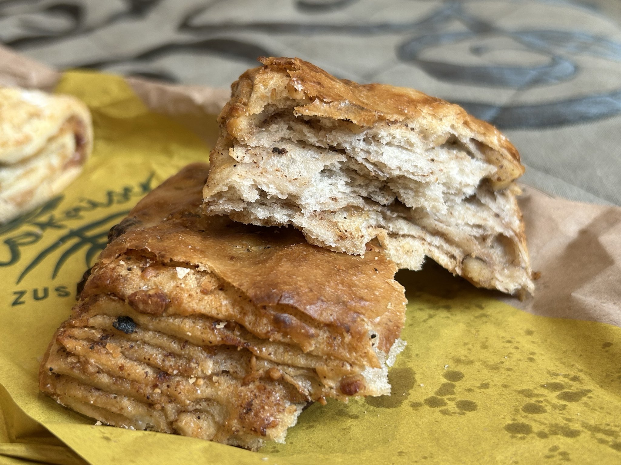 サワー種でパンを焼く ベーキングブック No.4 ルッツ・ガイスラー　森本智子訳 Amazon.co.jp: サワー種でパンを焼く ベーキングブック No.4