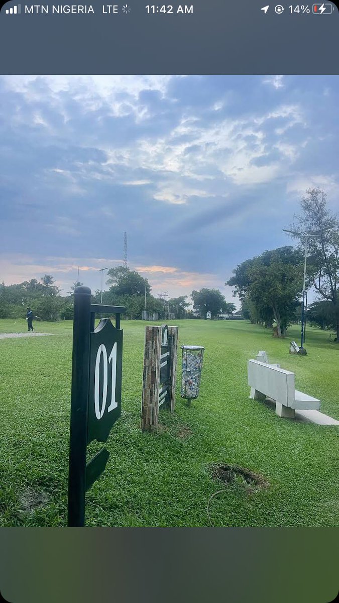 Kaseh_Akobe's tweet image. A hidden gem in Portharcourt. Many people don’t know but there’s a golf course in the City of Portharcourt. Located at 31a Forces Avenue Old GRA. It has played host to lots of local and national golfs competitions over the years.