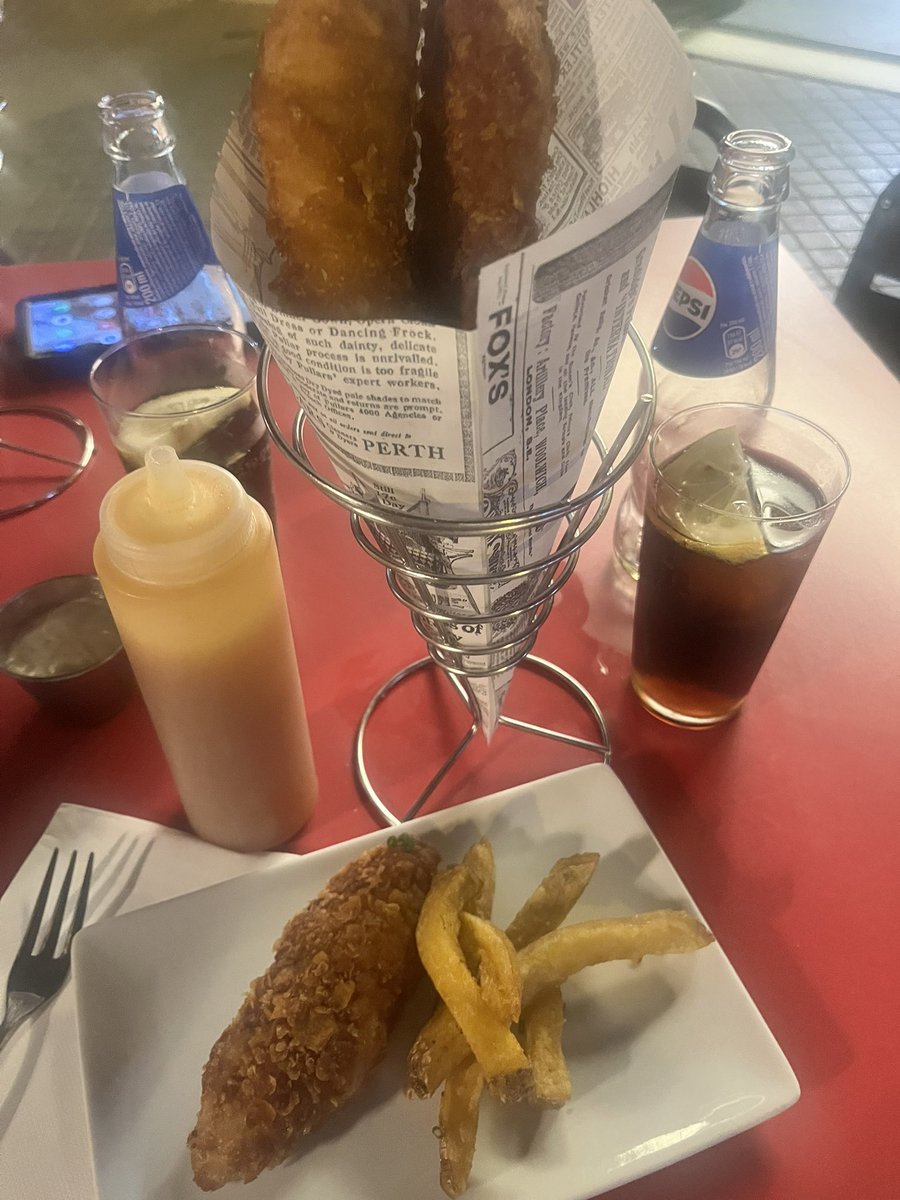 Sesbian Lex tweet media