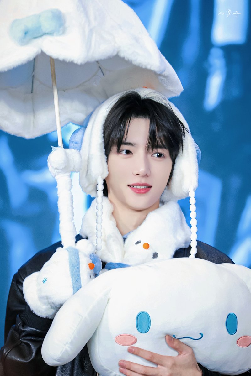 251018 🧸❄️

 #TXT #TOMORROW_X_TOGETHER #범규 #BEOMGYU #TXT_BEOMGYU #TXT_범규 #ボムギュ