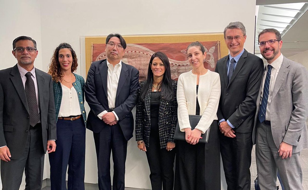 وزيرة التخطيط والتنمية الاقتصادية والتعاون الدولي تلتقي نائب رئيس الوكالة الدولية لضمان الاستثمار (ميجا) خلال #الاجتماعات_السنوية_للبنك_الدولي

⬅ أكثر من 700 مليون دولار محفظة ضمانات وكالة (<a href="/MIGA/">MIGA</a>) للقطاع الخاص المحلي والأجنبي في مصر

moic.gov.eg/ar/news/2546

#مصر #WBGMeetings