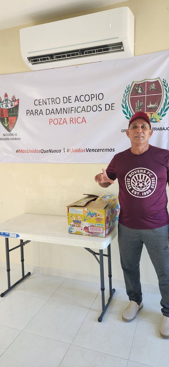 Reunión semanal del grupo Tuxpan nos mantenemos unidos en la política de unidad y trabajo de nuestro líder nacional ing.Ricardo Aldana  <a href="/lgps03101/">@lgps0310</a> <a href="/MarcoAzuara1/">Marco Azuara</a> además seguimos  la colecta para nuestros hermanos afectados por las lluvias Poza Rica,Tuxpan y Alamo <a href="/Seccion42_STPRM/">Seccion 42 STPRM Oficial</a>