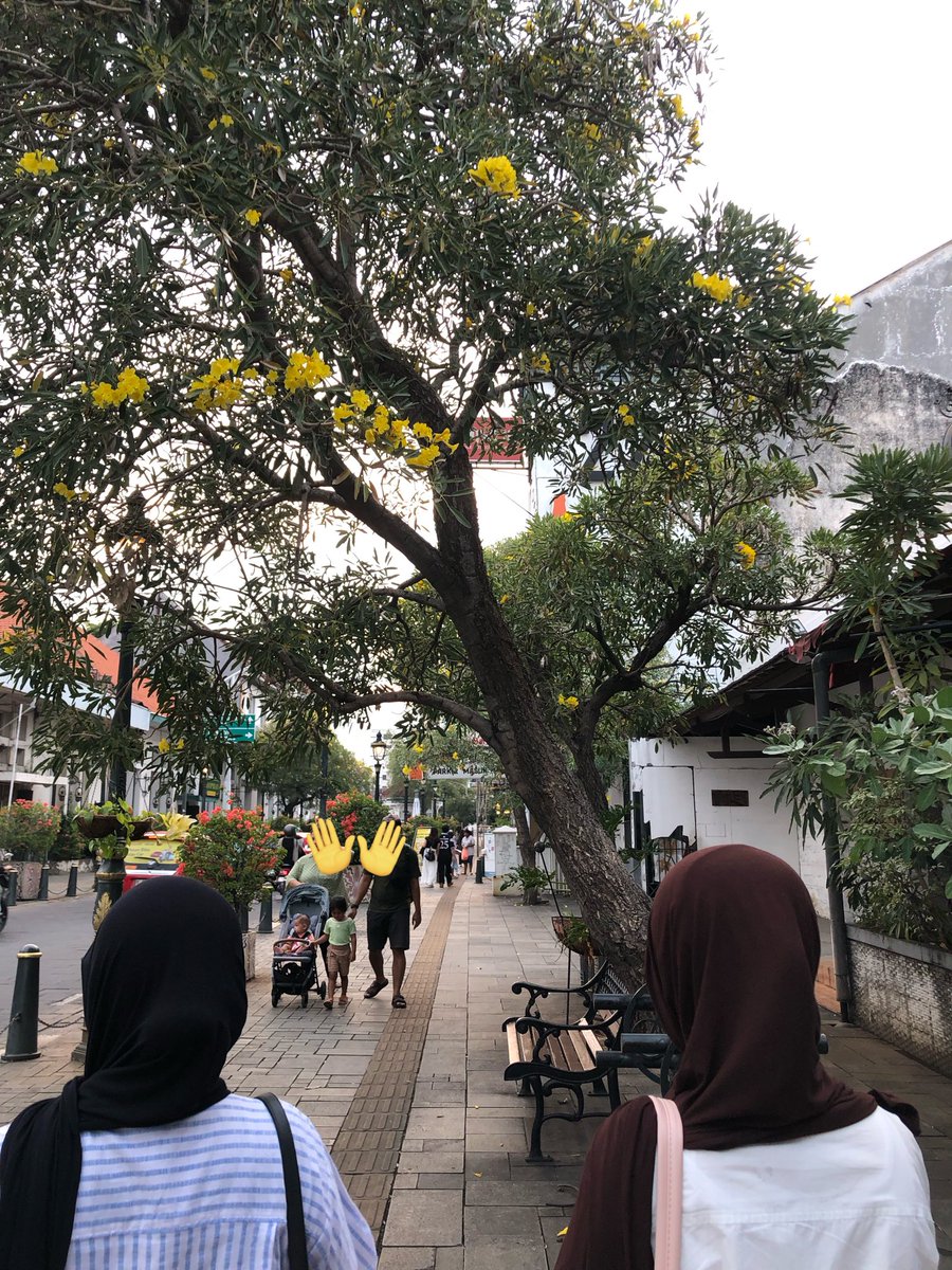 main setitik setelah uts sblum kembali ngerjain laprak dan asistensi praktikum malem ini 🤚🏻🤚🏻