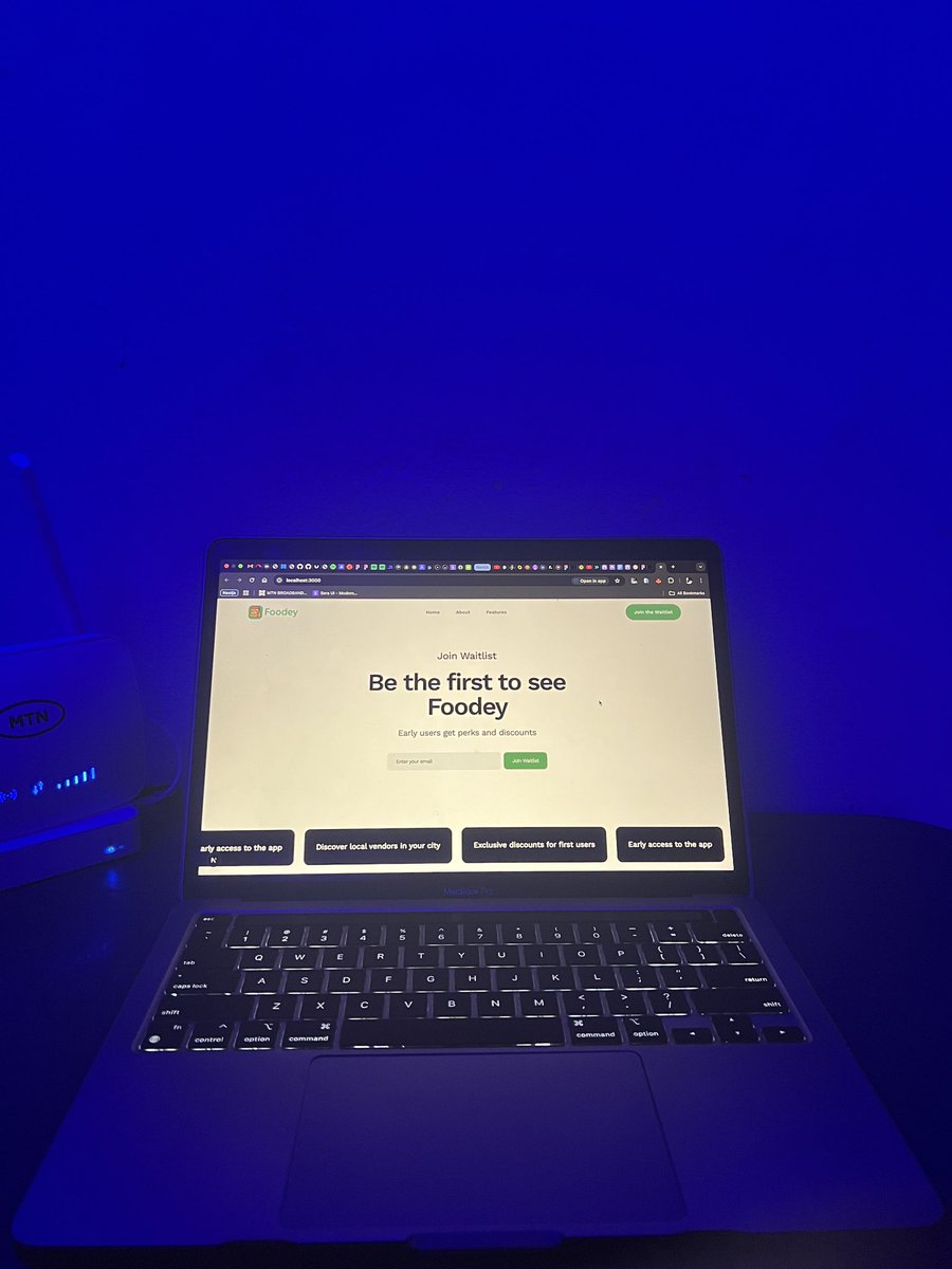 kingjohney_dev's tweet image. Hello everyone I’m building Foodey (@foodey_app), a food ordering and delivery app
Today I built the waitlist page of the website using Nextjs, typescript and tailwind and it will be launching soon
Next up is integrating the waitlist form with the backend ⚡️