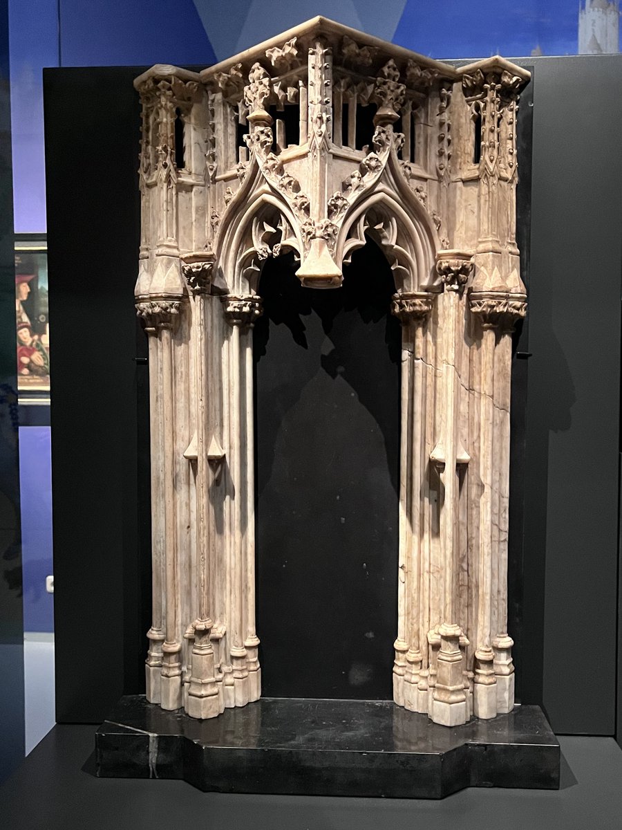 Mooie tentoonstelling over de Bourgondiërs in het <a href="/LimburgsMuseum/">Limburgs Museum</a>. Met zelfs een baldakijntje van Claes Sluter.