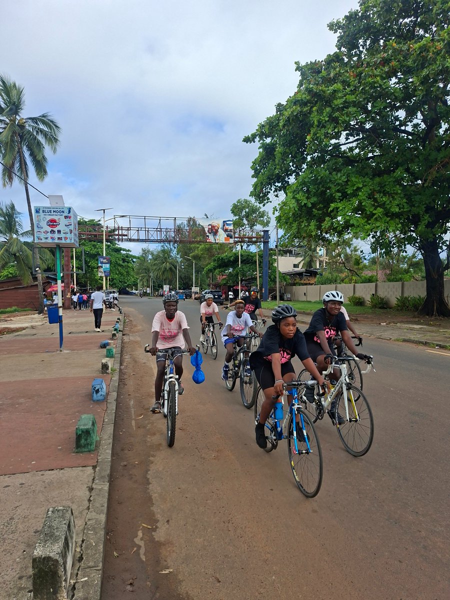 All female cycling group in Freetown Sierra Leone 🇸🇱. Raising awareness of breast cancer. #SaturdayVibes #BreastCancer #SaloneX