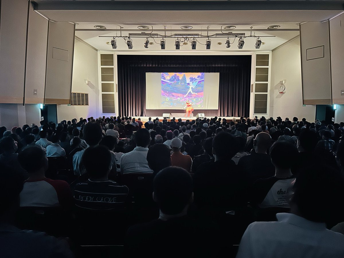 待ちに待った名古屋ライブは、
もの凄い熱狂のもと🎵一部二部共に嬉し過ぎて🎉あっという間に終わってしまいました✨
改めてザブングル〜エルガイムの三作品のパワ−を実感して✌️魂が時を超えた瞬間‼️皆さんの思いをしっかり受け止めました💕