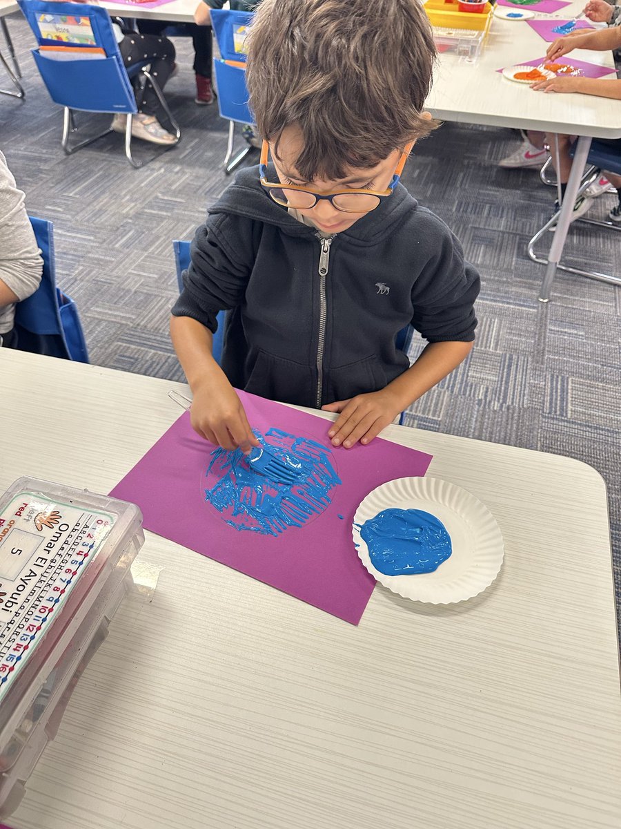 Working on our fine motor skills with fork painting 🍴🎨was so much fun!  🎉 Next week we will put the finishing touches on our monsters!! 😈🎃👻 #CAShineLikeaDiamond #CALovetoLearn #CAMagicintheJourney #CAEngaged #engageD64