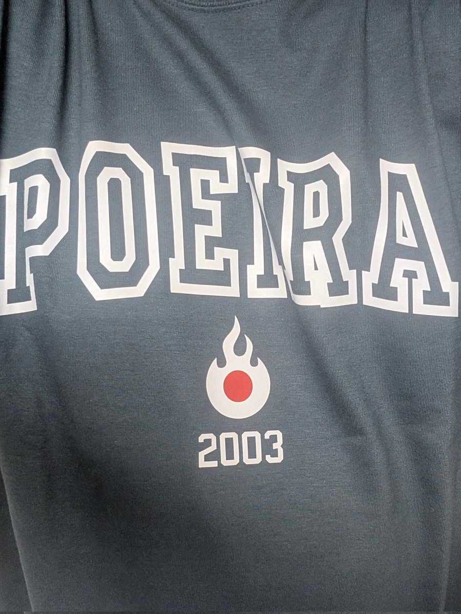 tkmfb46_pegasus's tweet photo. #poeira の新Tシャツ！
買わせていただきました。
僅かではありますが、これからの活動の力になれれば嬉しいです。
明日の試合はリアタイ出来ませんが、録画にてじっくり見させていただきます。Vamos!!!!
#フットサル日本代表 #SAMURAI5 #健介ジャパン https://t.co/lzHoJc85Tf